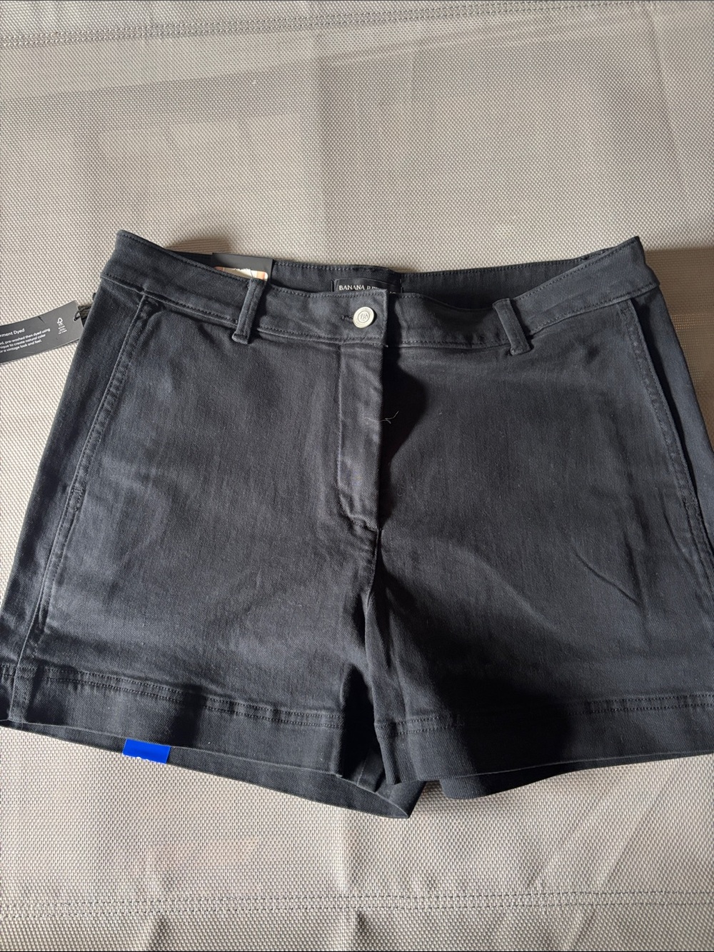 Banana Republic Black Women's canvas sz 10 Shorts 4” inseam NWT